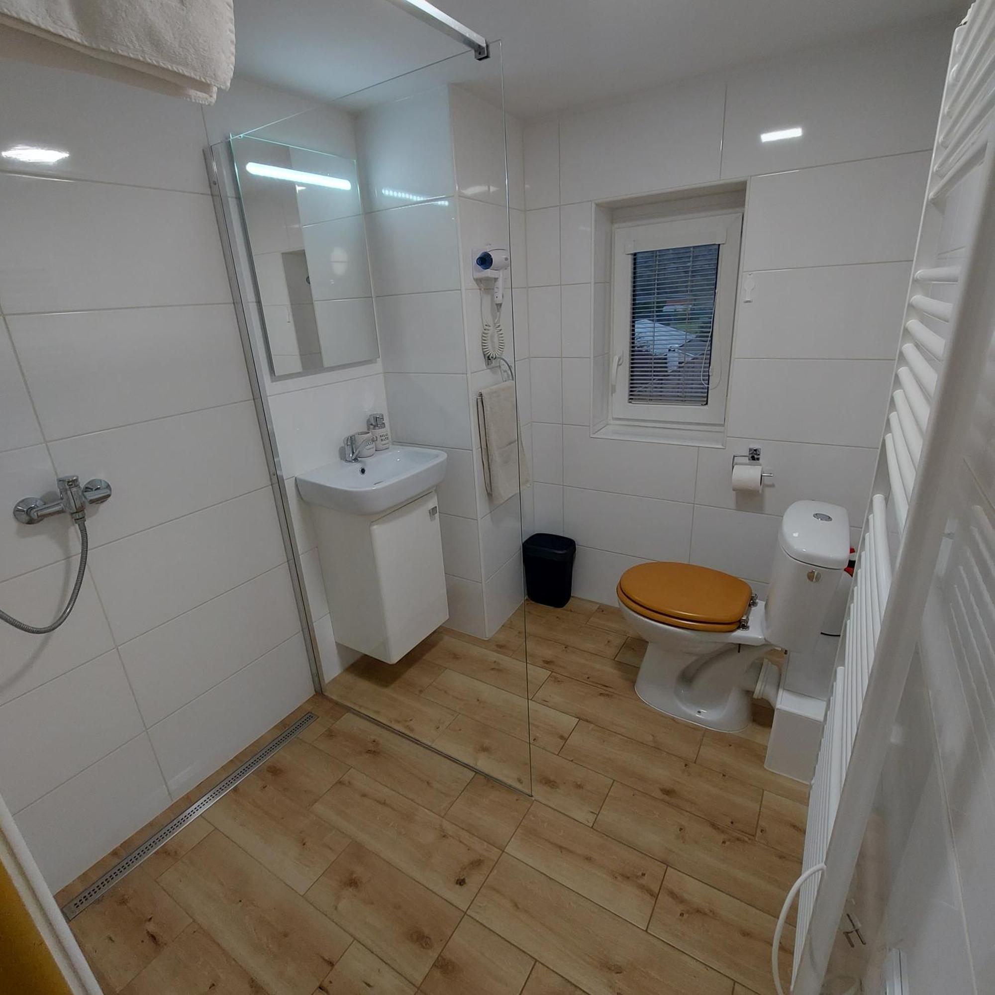 Apartmany Lenka Besenova 104 Exteriör bild